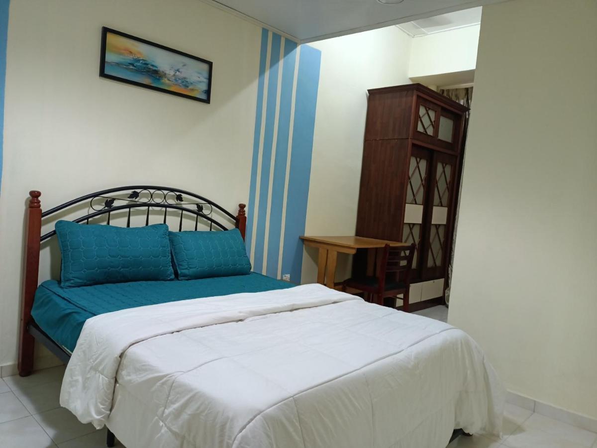 Oyo Home 90419 Sahar Guesthouse ملقا المظهر الخارجي الصورة