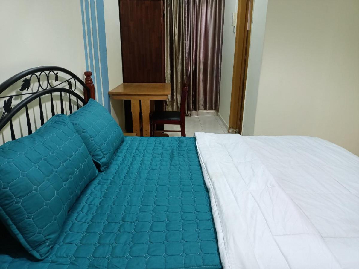Oyo Home 90419 Sahar Guesthouse ملقا المظهر الخارجي الصورة