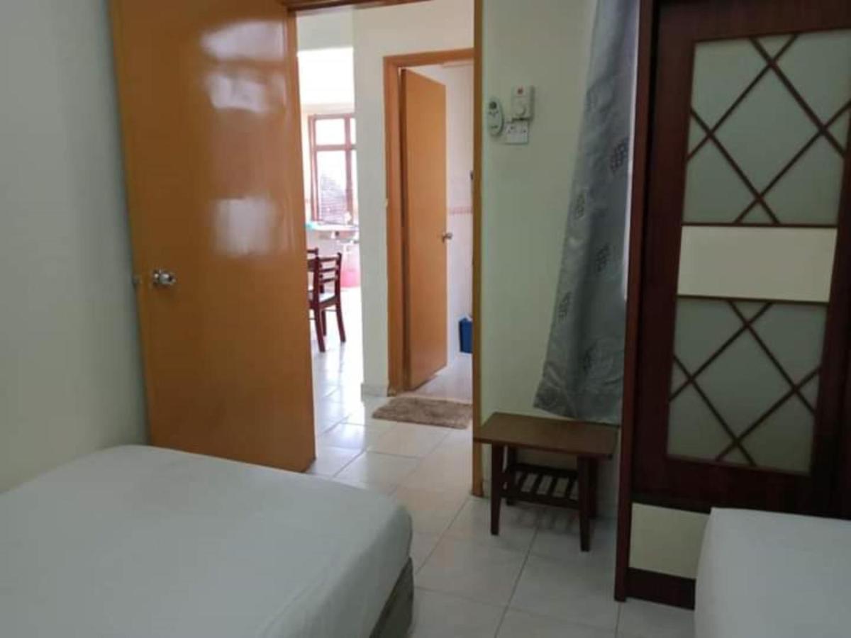 Oyo Home 90419 Sahar Guesthouse ملقا المظهر الخارجي الصورة