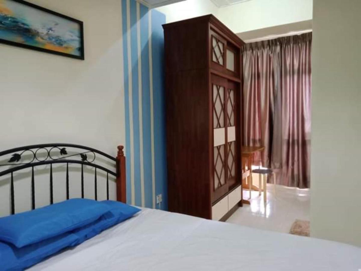 Oyo Home 90419 Sahar Guesthouse ملقا المظهر الخارجي الصورة
